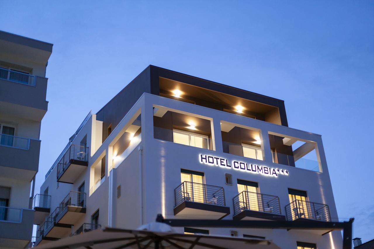 Hotel Columbia & Ninfea ลิโดดิเยโซโล ภายนอก รูปภาพ